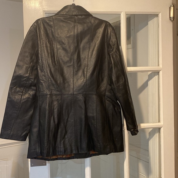George Woman size 1X(16W) 100 percent leather jacket good condition - Picture 2 of 3